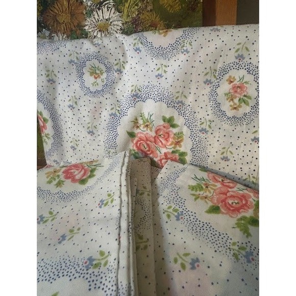 Vintage Lady Pepperell Full Sheet Cotton Polyester Floral Roses Blue Dot - Picture 2 of 7